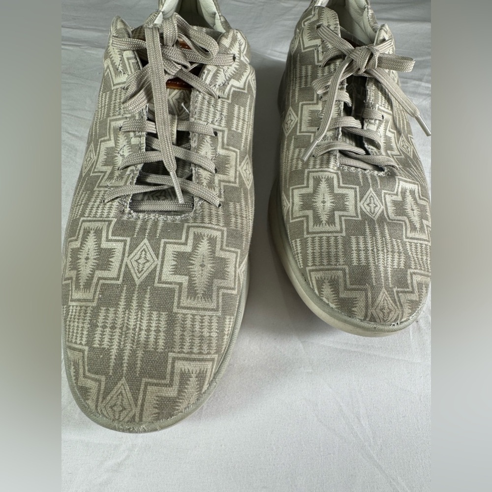 Pendleton Harding Feather Patterned Sneakers Womens 9 Khaki Beige
